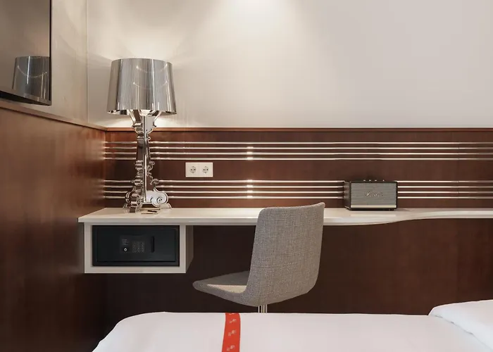 Hotel Ruby Ella Kolonia