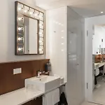Hotel Ruby Ella By Ihg 4*