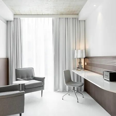 Ruby Ella By Ihg 4*