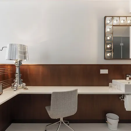 Отель Ruby Ella