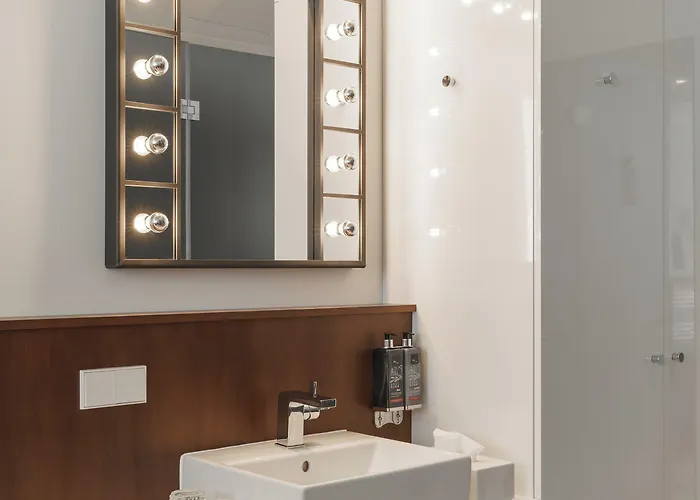 Ruby Ella Hotel Cologne