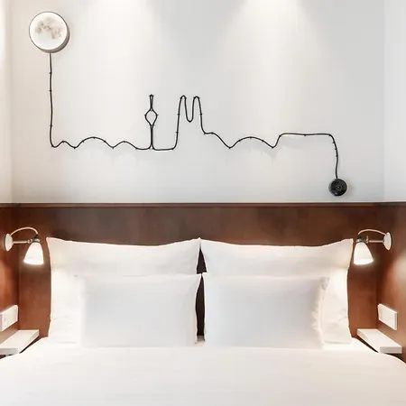 Ruby Ella By Ihg Hotel 4*