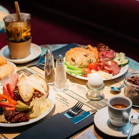Ruby Ella By Ihg Hotel Cologne